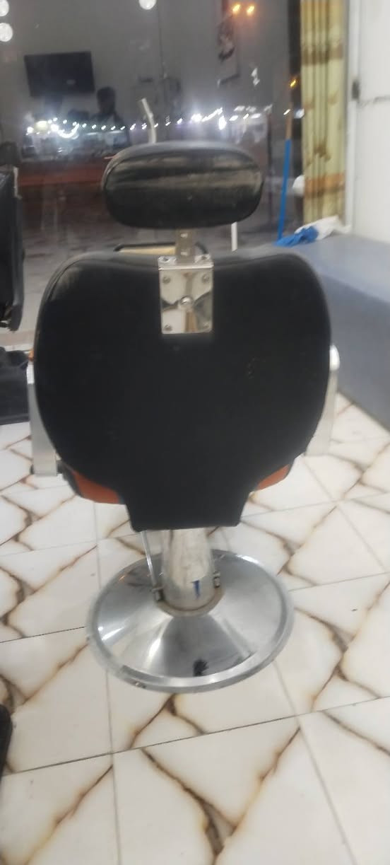 كراسي عدد 2ثنينهم ب100
بابل***********
