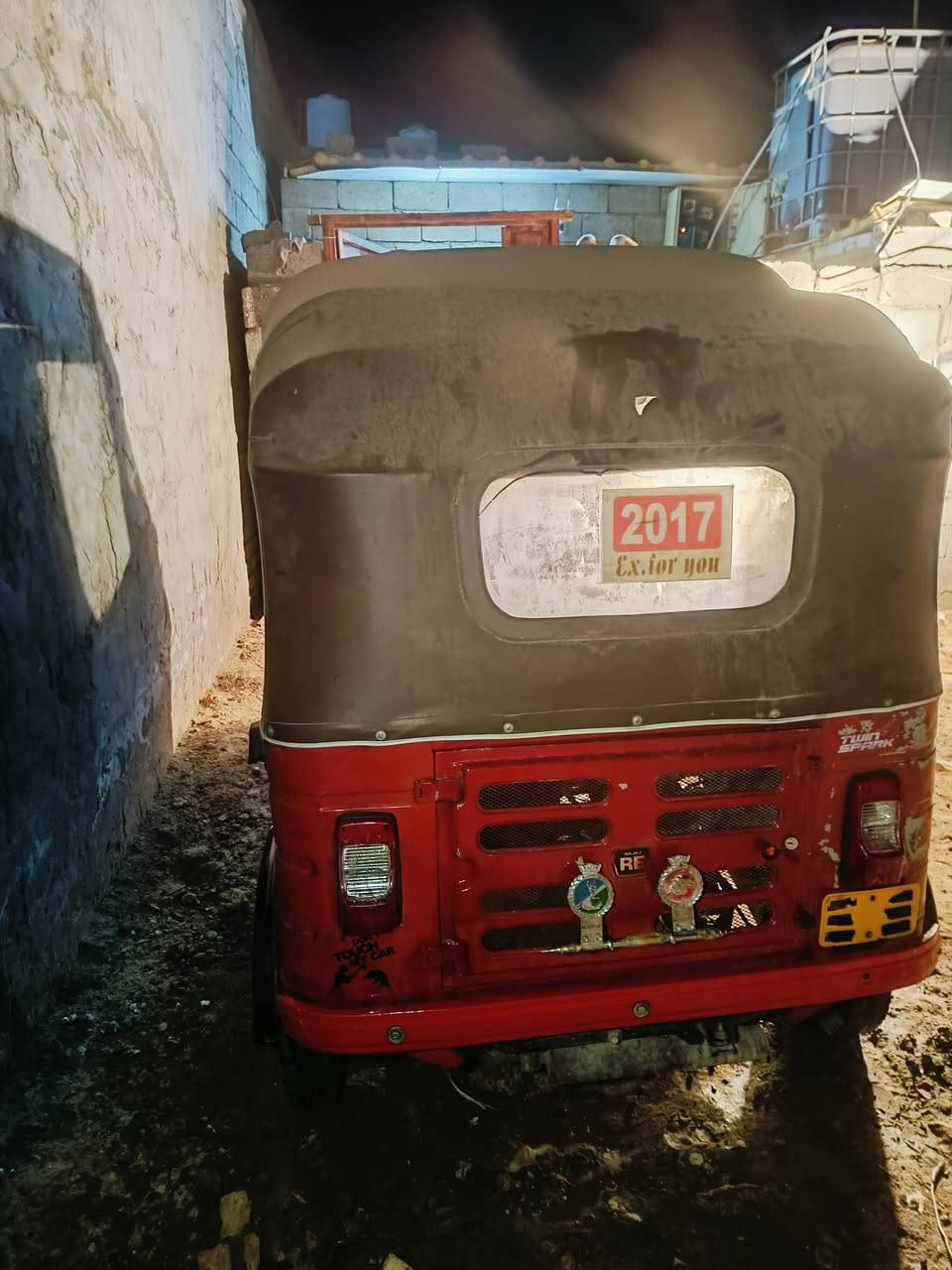 سلام عليكم تكتك البيع 17شهر5وراق كامله الترقيم تكتك بلاديه بيه خياس بس جوه تأثير المامي مكائني نهروان ***********
