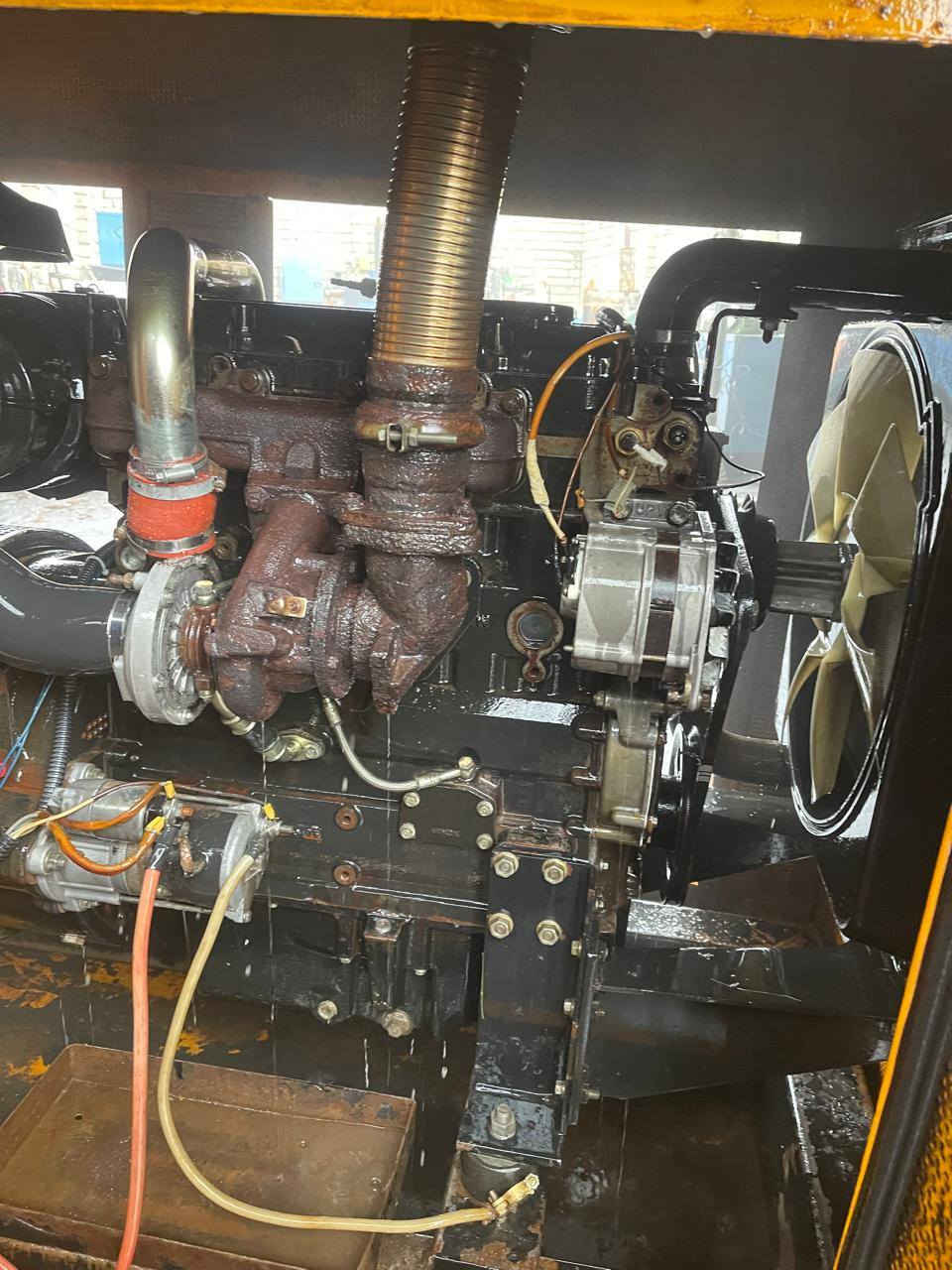 موليدة بيركنس تولد 100kv محرك 105ملم 4 بستن جاهز لاصرف لابخار مامكان اربيل صناعة جنوبية رقم واتس اب ***********
