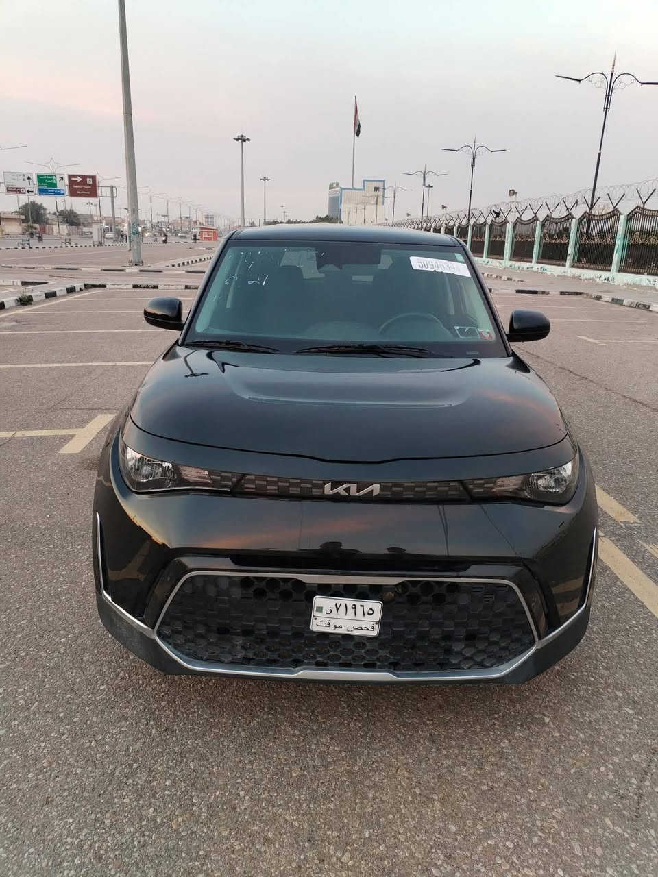 صول موديل 23بدون رقم ضررها خفيف جدا طرف الدعاميه فقط بدون دواخل سعر١٤٠وبيه مجال التواصل
***********
