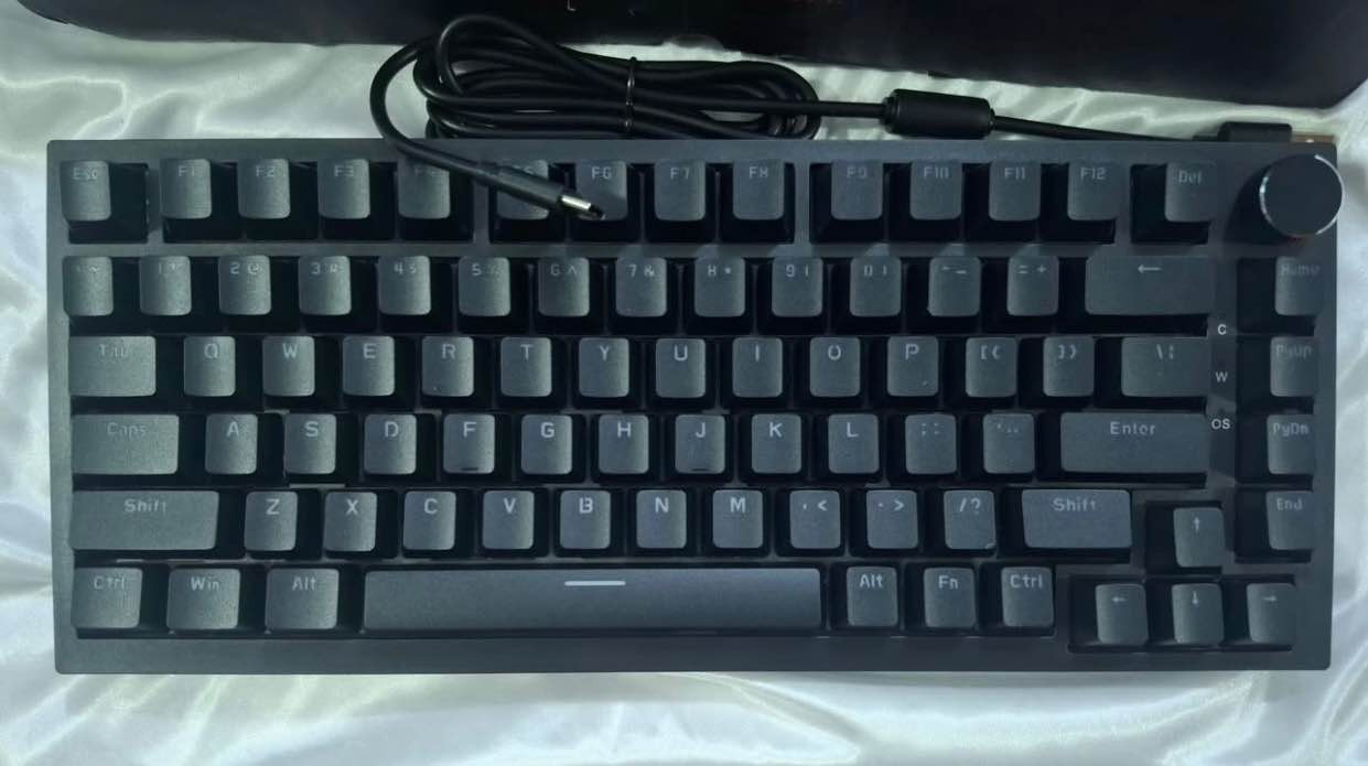 سلام عليكم كيبورد ميكانيكي من شركة اجاز غنيه عن التعريف كيبورد ردسويتش سريع استجابة كيبل تايب سي وبي RGB 
18 حركة 
مكاني بغداد شعب 
*********** الفارس, صلاح الدين
