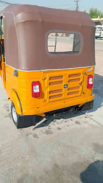 السلام عليكم 
تكتك 2019
معمره دوسات وصبغ عام الجماليه
اوراق كامله ما مرقم تخم تاير جديد باتري جديد 
عنوان بغداد جسر ديالى 
السعر 5200
وبيهه مجال حك جيه 
***********
