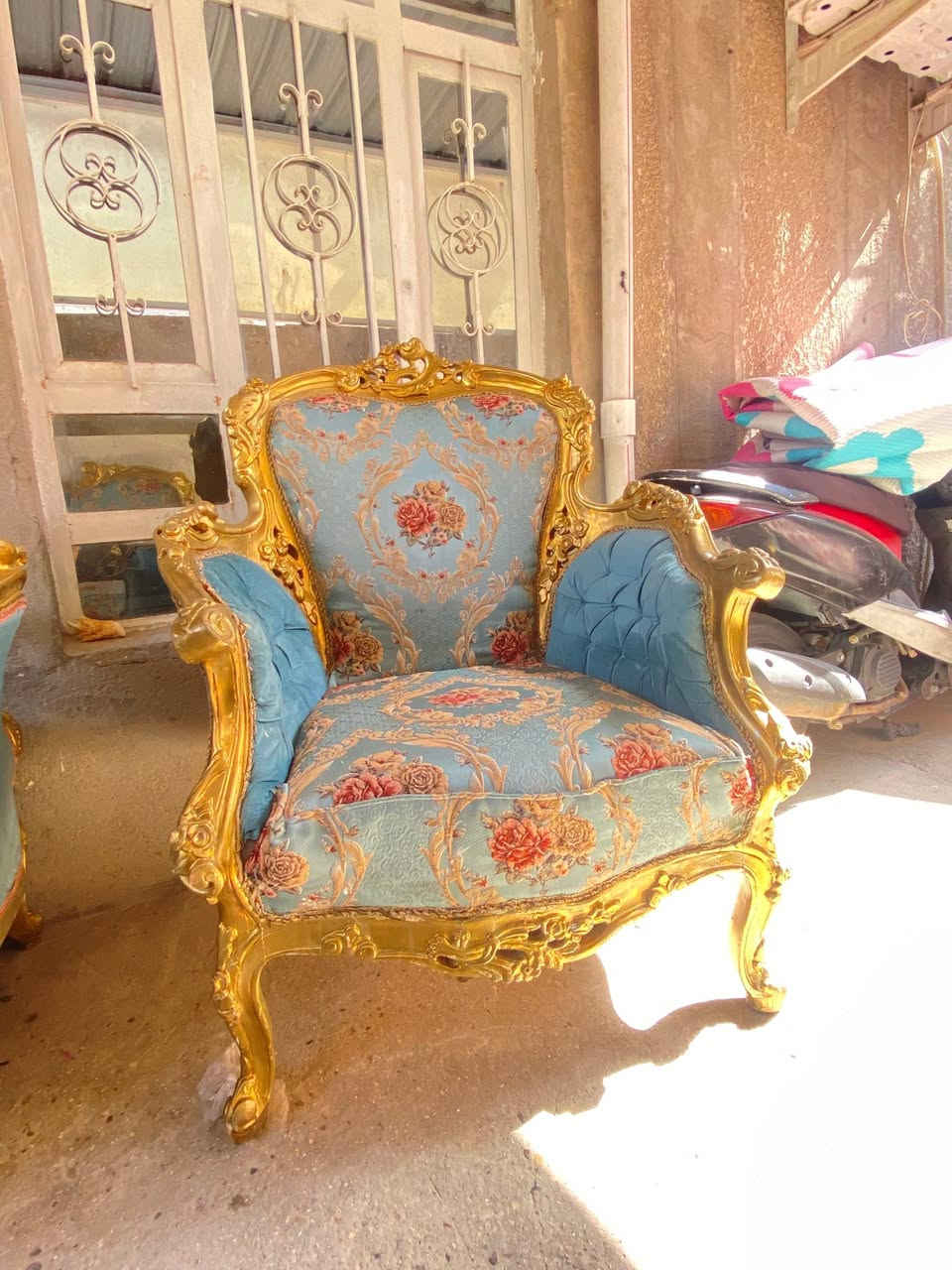 لسلام عليكم شونكم اخوان تخم ملكي 10مقاعد تخم زين مرتب السعر 250وبي مجال الاستثناء ***********للتواصل
