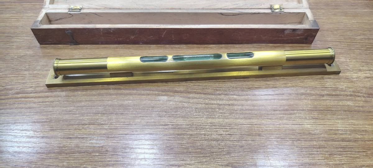 قبان نحاس ثقيل الوزن واتساب *********** العنوان ديالى خانقين يوجد توصيل
