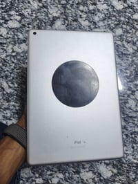 ايباد 9 • ٦٤ • بصمه ما تشتغل