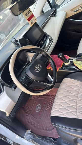 كورلا 2023 ماشيه 50 خليجي بنزين فقط
وكالة جيهان gle 1800 فتحه بصمه شاشه
بيه بركن الدعاميه الخلفيه صبغ وبيه بارد كد اصبع بحافه البنيد 
غير هل شي كفاله عامه من الضرر والصبغ
السعر النهائي بدون عمله 177 ورقه
للاتصال *********** مكاني بغداد حي الخضراء
