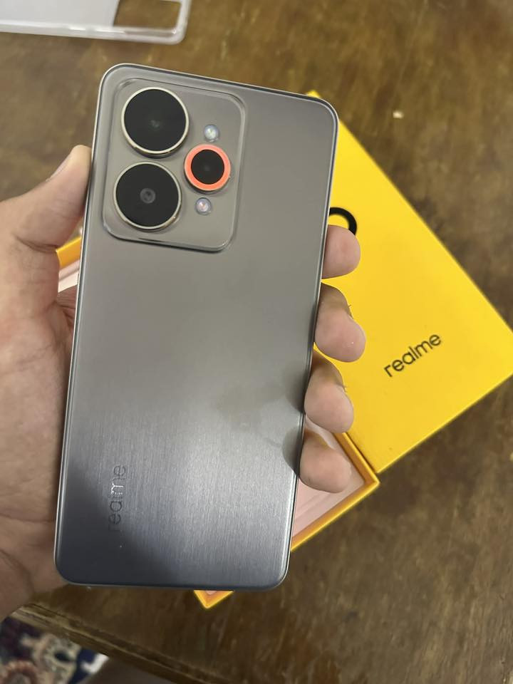 السلام عليكم ريلمي 15 G5 مستخدم 20 بيه خط بلشاشه السعر270 اتصال ***********
