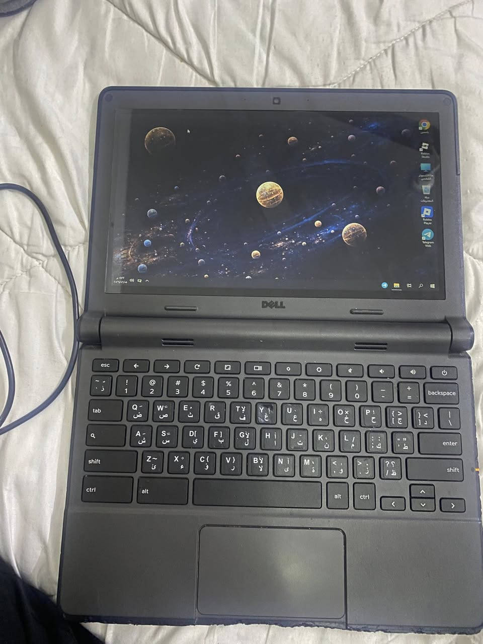 للبيع لابتوب نظيف جدا يشتغل على لمس وايضا بالكيبورد يستخدم للعاب ودراسه ومع ملحقاته شاحن وحقيبه فقط يوجد باطراف لابتوب مثل ما موضح بصوره بس ما ماثر على لابتوب وشغال جدا سعر:60 الف مكان بغداد


**إذا كنت صاحب هذا الإعلان وتريد حذفه لأي سبب، رجاءا أرسل رسالة إلى الدعم الفني**