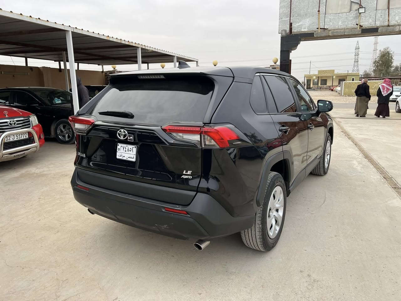 سلام عليكم 
راف فور للبيع امريكي 
ضرر بونيد وجاملق 
موديل 2023منفيس
كير ومحرك شرط 
تواير وصدر جدد
السعر 190 وبيها مجال للطيبين 
الرقم ***********
