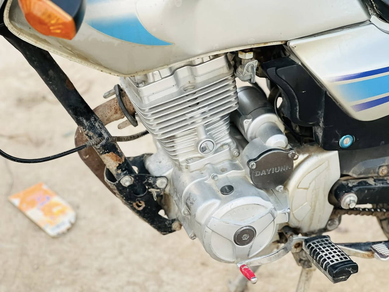 سلام وعليكم دراجه دايوند عضم سلفري موديل عشرين اوراق صولي رقم ***********
