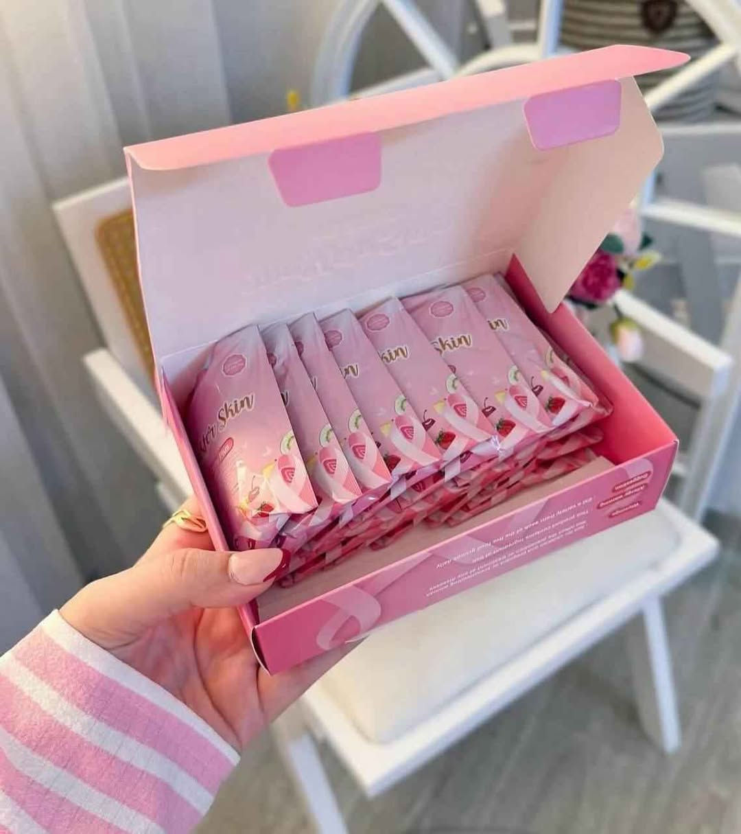 شراب الكولاجين التايلندي Mister Skin Colly Plus 🍓✨

✔️ غني بالكولاجين البحري + فيتامين C + النياسيناميد
✔️ يساعد على تفتيح البشرة وتوحيد لونها
✔️ يعزز مرونة الجلد ويقلل من ظهور التجاعيد والخطوط
✔️ يمنح البشرة إشراقة ونضارة طبيعية
✔️ يدعم صحة الشعر والأظافر أيضاً

يحتوي الباكيت على 15 كيس 

📌 بغداد, العراق


**إذا كنت صاحب هذا الإعلان وتريد حذفه لأي سبب، رجاءا أرسل رسالة إلى الدعم الفني**