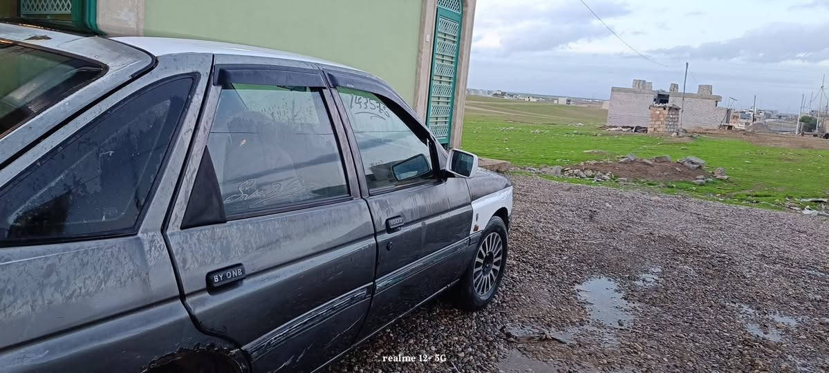 فورد سكورت موديل 1992 محرك نضيف جديد شادو ..  الدعامية الخلفية موجودة بس مشادها   سنوية إلى 2030 رقم مصطرة نينوى  بطارية جديده وياها كوبون  صاحبها موجود سعرها 18وبيه مجال للشراي   ( السياره ينرادلها مصرف ) الاتصال ***********
