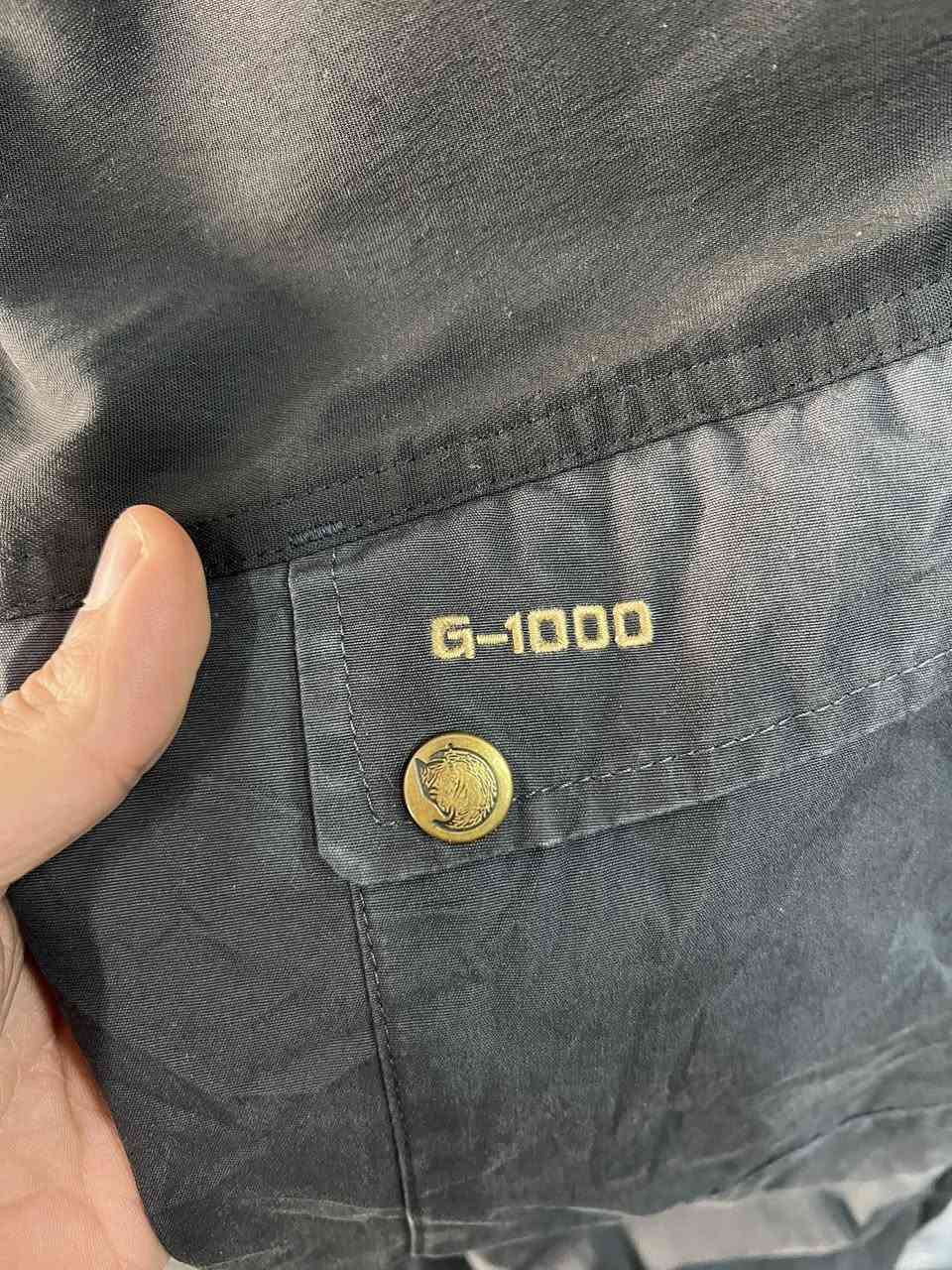 .
fjaLLraven
size_30_32
نظافە%99
توصیل جمع
بالە مستخدم
طول_106cm
***********
