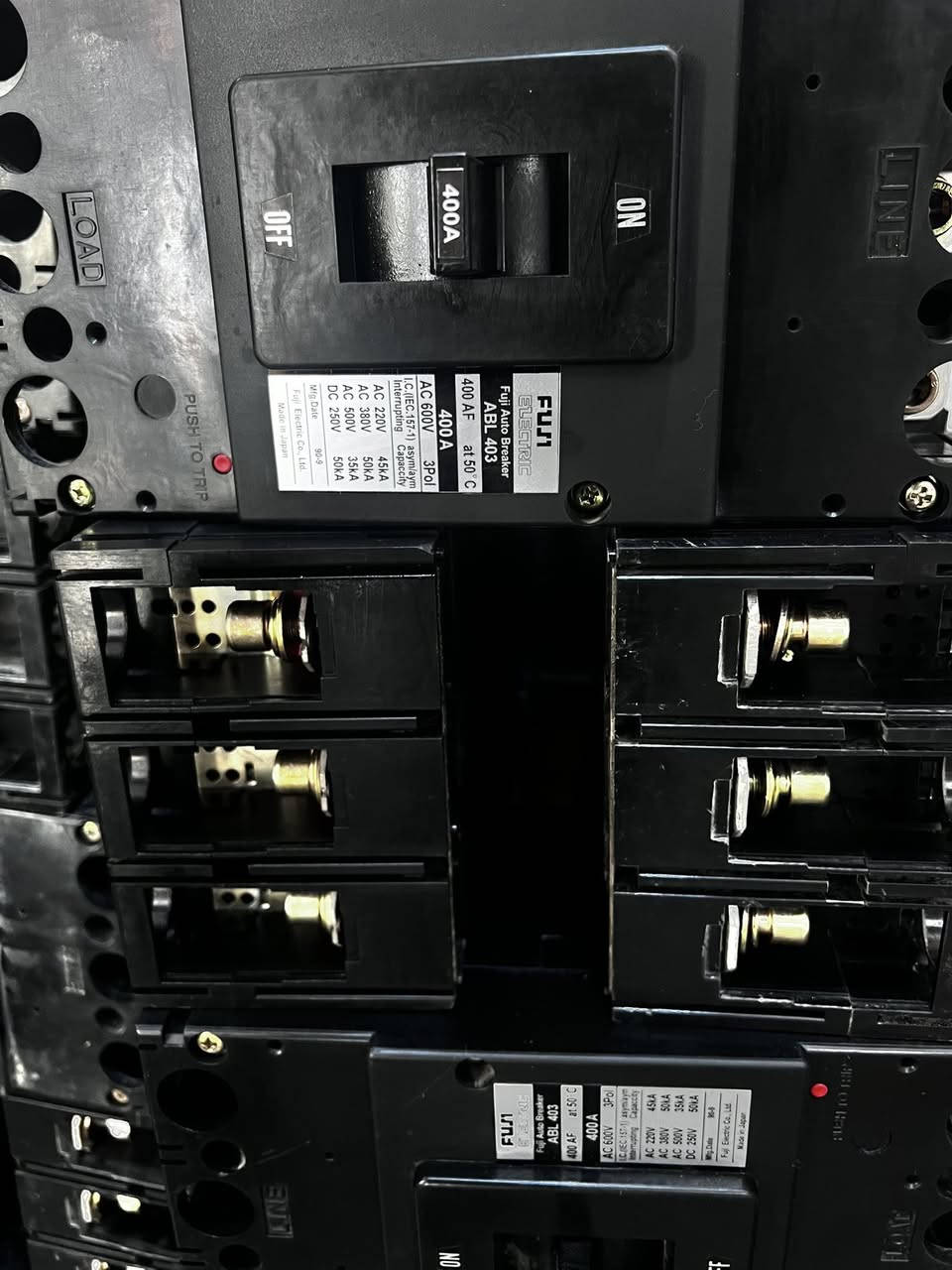 السلام عليكم
توفرت وجبة قواطع فوجي ياباني اسود اصلي 

 400A

300A

 250A

السعر (60) الف 

العنوان الشورجة عگد النصارى مجاور جامع ابو التمن 

*********** 

يوجد توصيل لكافة محافظات العراق 

0️⃣7️⃣7️⃣3️⃣5️⃣9️⃣2️⃣9️⃣4️⃣4️⃣5️⃣
