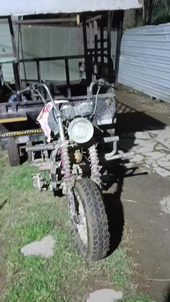 السلام عليكم ستوته دايوان أوراق ضايعه موديل 2012 اتكفل سرقه أو اسويلك مكاتبه نكره سلف شاصي نضيف تخم تاير  محرك نضيف مكاني بغداد الدورة عرب جبور السعر 450 أو بيهه مجال 
للستفسار *********** بي واتسب
