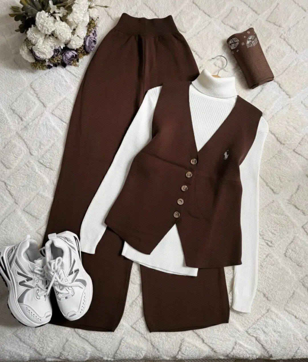 فخامه. وجمال. المديل  سوت ثلاث  قطع مع الهاينك روووعه 

🧶🧶نوع الخامة تريكو تركي  ❤️

السعر.السوت 22 ))

فري سايز


**إذا كنت صاحب هذا الإعلان وتريد حذفه لأي سبب، رجاءا أرسل رسالة إلى الدعم الفني**