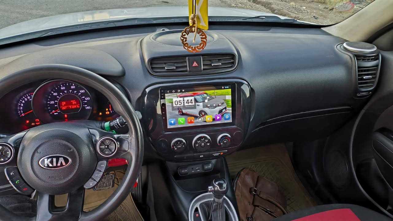 خوان سلام عليكم 
صول موديل  2016  
وراد أمريكي حادث بابين الصفحه اليمنه موجوده صور الحادث
مكينه 2000 جي دي اي 
مكينه كير خير من الله 
تدفئه تبريد 
شاشه كامره خليفه 
تحكم ستيرن جهتين 
مثبت سرعة 
سياره تخم تاير
غرفه سياره جديده كلش 
صدر جديد  
السعر 105 وبيهه مجال شي بسيط مراوس حسب القناعه 
***********
