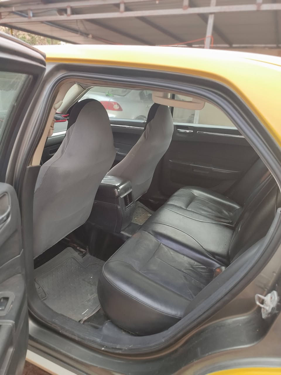 تفاصيل داخل صوره
