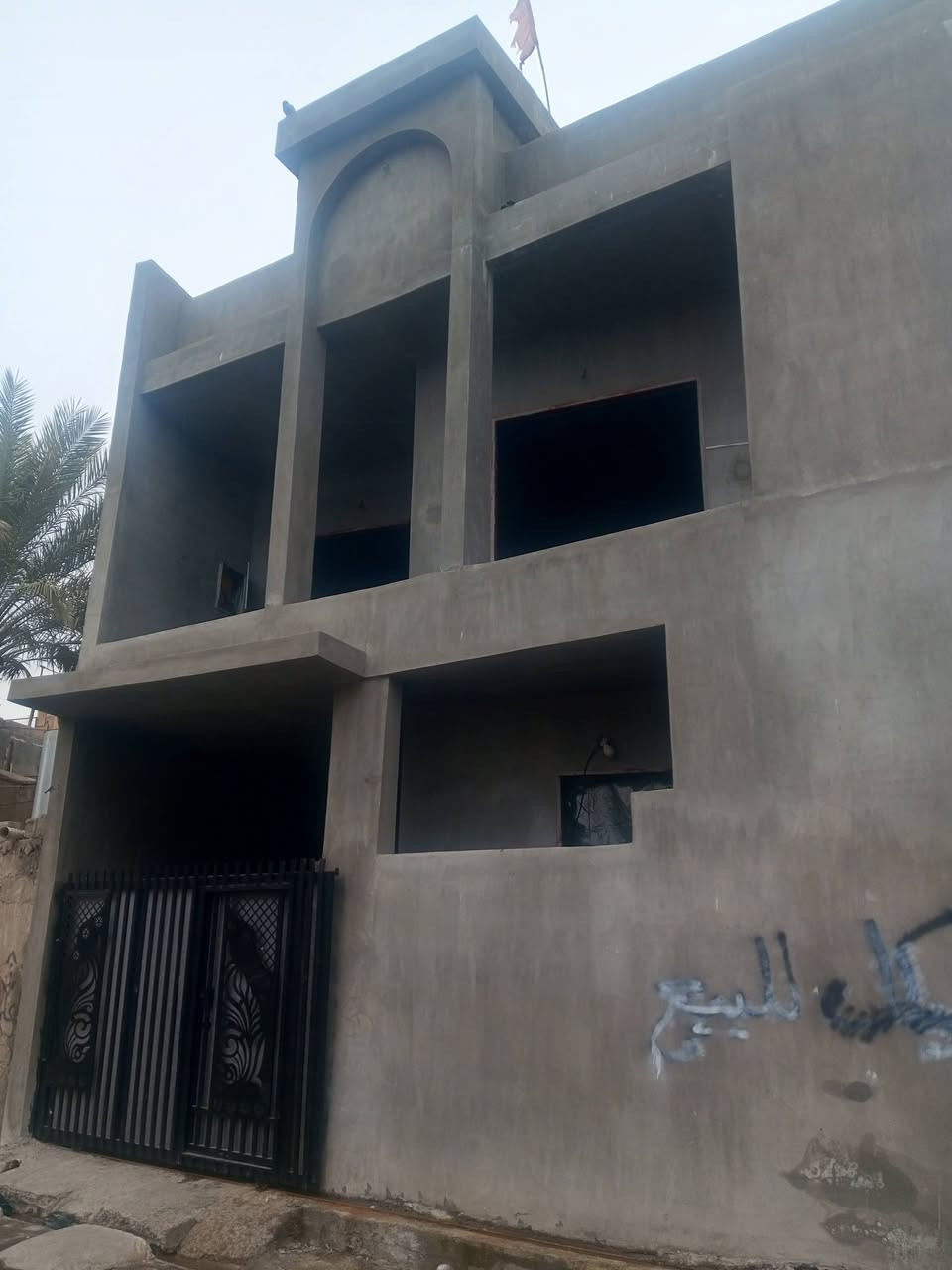 🛑 أعلان 

هيكل شبه كامل طابقين للبيع طابو ملك صرف 

🌍  مقابل جبهة التركمان سابقاً وحالياً عياده طب الاسنان 

🗺️المساحة 120 متر تقريباً تابع الخارطة 

ملاحظة/تأسيس ماء مجاري كهرباء لبخ كامل 

☎️للاستفسار اتصل *********** 

او مراجعة المكتب الكائن شارع العام بأتجاه بغداد مقابل حلويات علي الحمداني وصيدلية سما طوز 
ومن الله التوفيق 🏡
