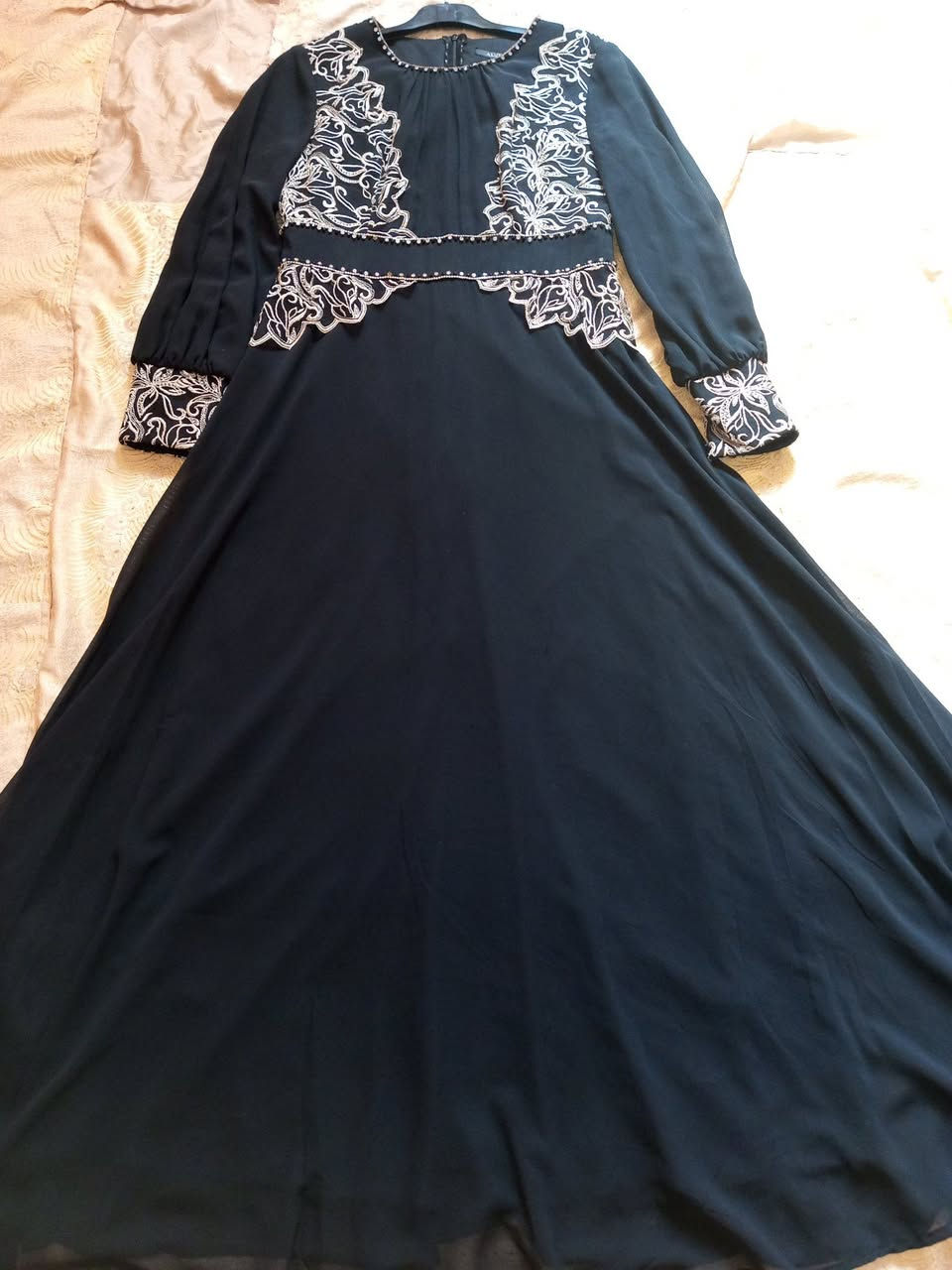 مجموعة ملابس نسائيه للبيع


**إذا كنت صاحب هذا الإعلان وتريد حذفه لأي سبب، رجاءا أرسل رسالة إلى الدعم الفني**