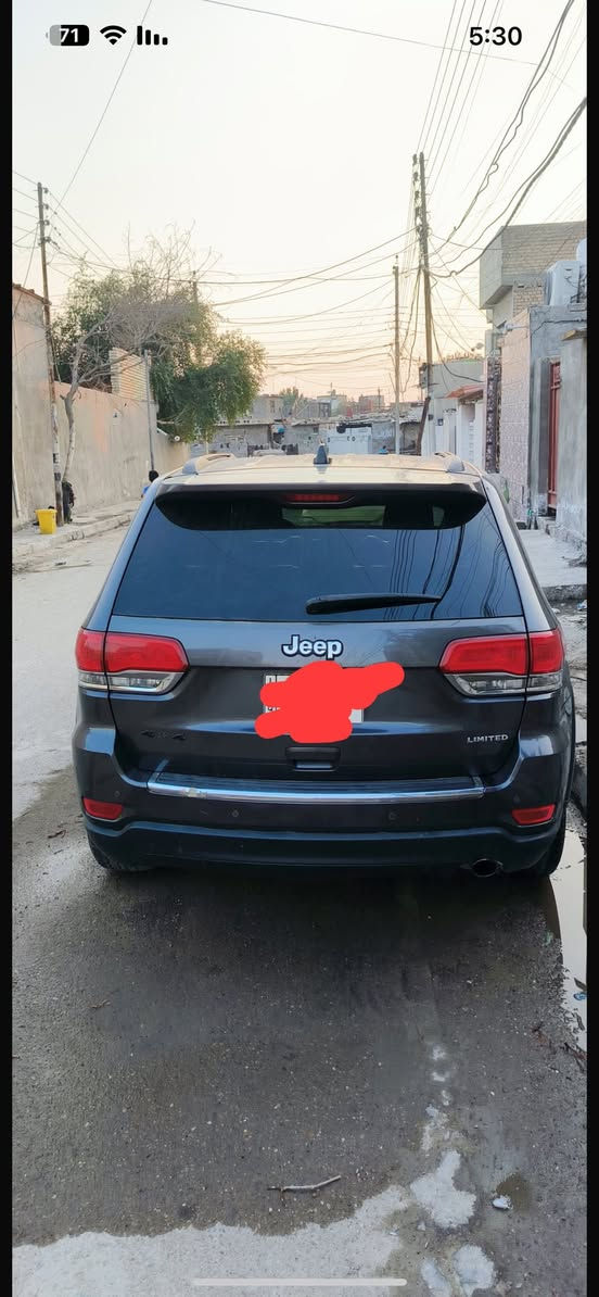 السلام عليكم جيب شيروكي موديل 2017
مكينة 6 
3600
كير 8نمر 
جنطة كهربائيّة 
تشغيل عن بعد 
اطفاء ذاتي عند الازدحام 
توقف ذاتي بالبك 
وراد امريكي 
3نظام قيادة 
كشنات جلد كهربائيّة 
شفتات استيرين 

***********
