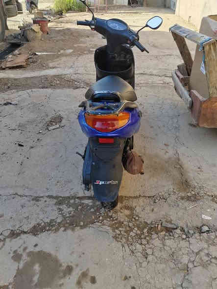 السلام عليكم دراجة اكزز كلجات جديدة مجفتة جديد كفراتهة نضافة 60 بل مية mp3 بس الكابريتة تجارية البلادية موجودة بيهة خمدة تشتري كابريتة تشد البلادية بعد ضلت يمك السعر 250 وبيهة مجال *********** / ماسنجر موجود مركز الحلة
