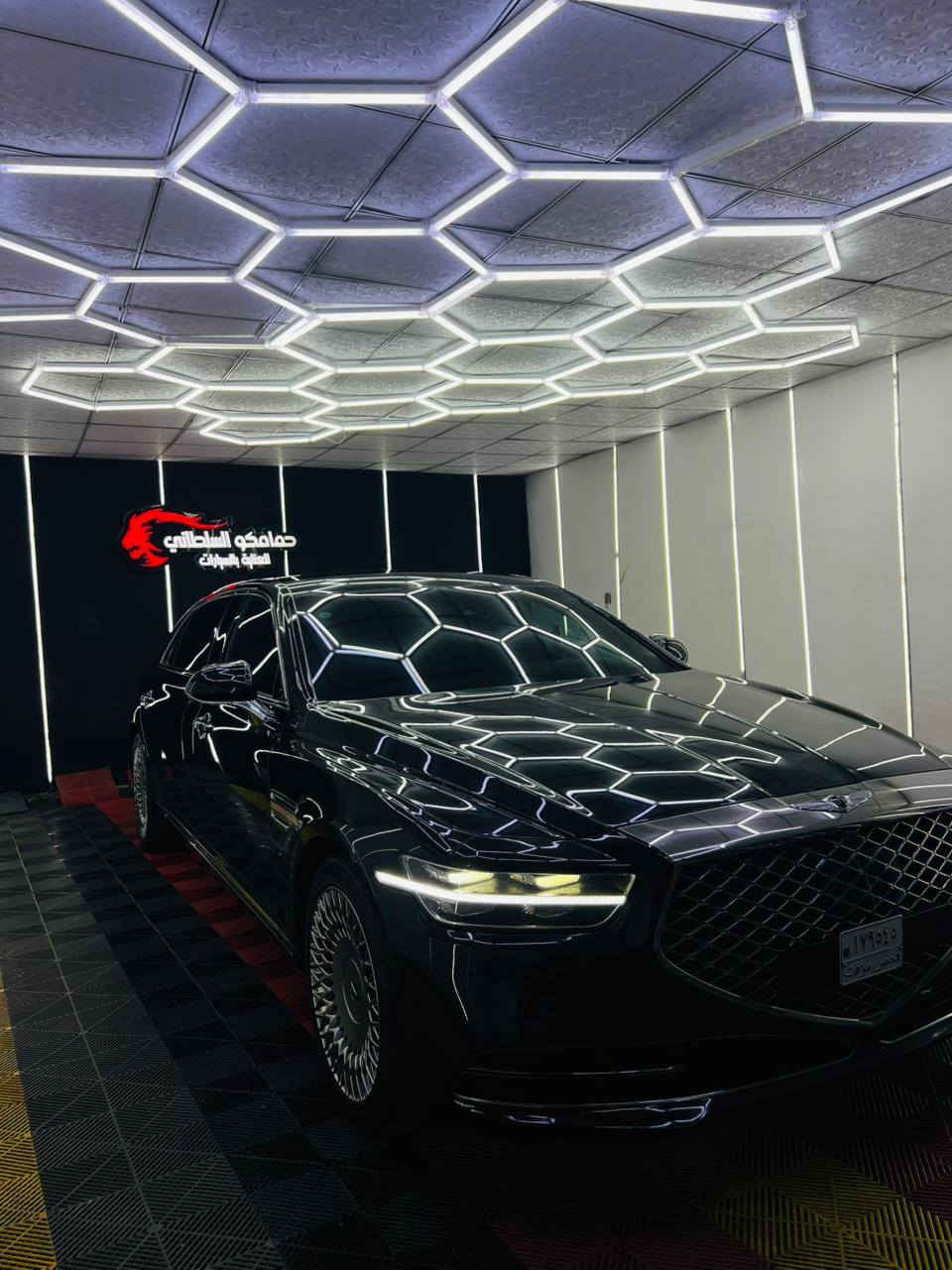 جنيسز موديل 2019 g90 vip باب طويله تكمه محرك 5000 ماشيه 70000 الف كيلو وارد كوريا  صبغ جاملغ خلفي السائق سياره رئاسيه فول فول دخول جديد رقم بغداد مكان السياره الديوانيه  السعر 395 وبيه شويه مجال للشراي  ***********
