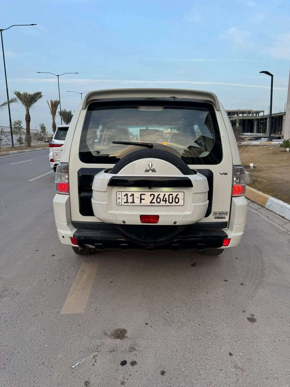 للبيع فقط بدون مراوس باجيرو حبتور موديل 2010 محدثة 2020 مكينة 3 ونص فول مواصفات فتحه كشن كهرباء دمام المرأي شفط شاشات كاميرات حساسات وهواي بعد بيها مواصفات مكينة كير كفالة تخم تاير تبريد ثلج 3 قطع السيارة بيها صبغ عام شاصي لغد مكفول فقط السيارة بيها قمارة أمبدلة واكعة عليها سقيفه وليس حادث شغل حلو وبلادي فحص هزة كله جديد السيارة بأسمنا تحويل ثاني يوم السعر 100 مكاني بغداد حي اور او مدينة الصدر مقابل مستشفى الجوادر تحياتي للجميع ***********
