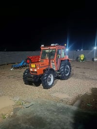 تركتر للبيع توماسان تركي موديل 2016   بسمي 07802086535 07709351110