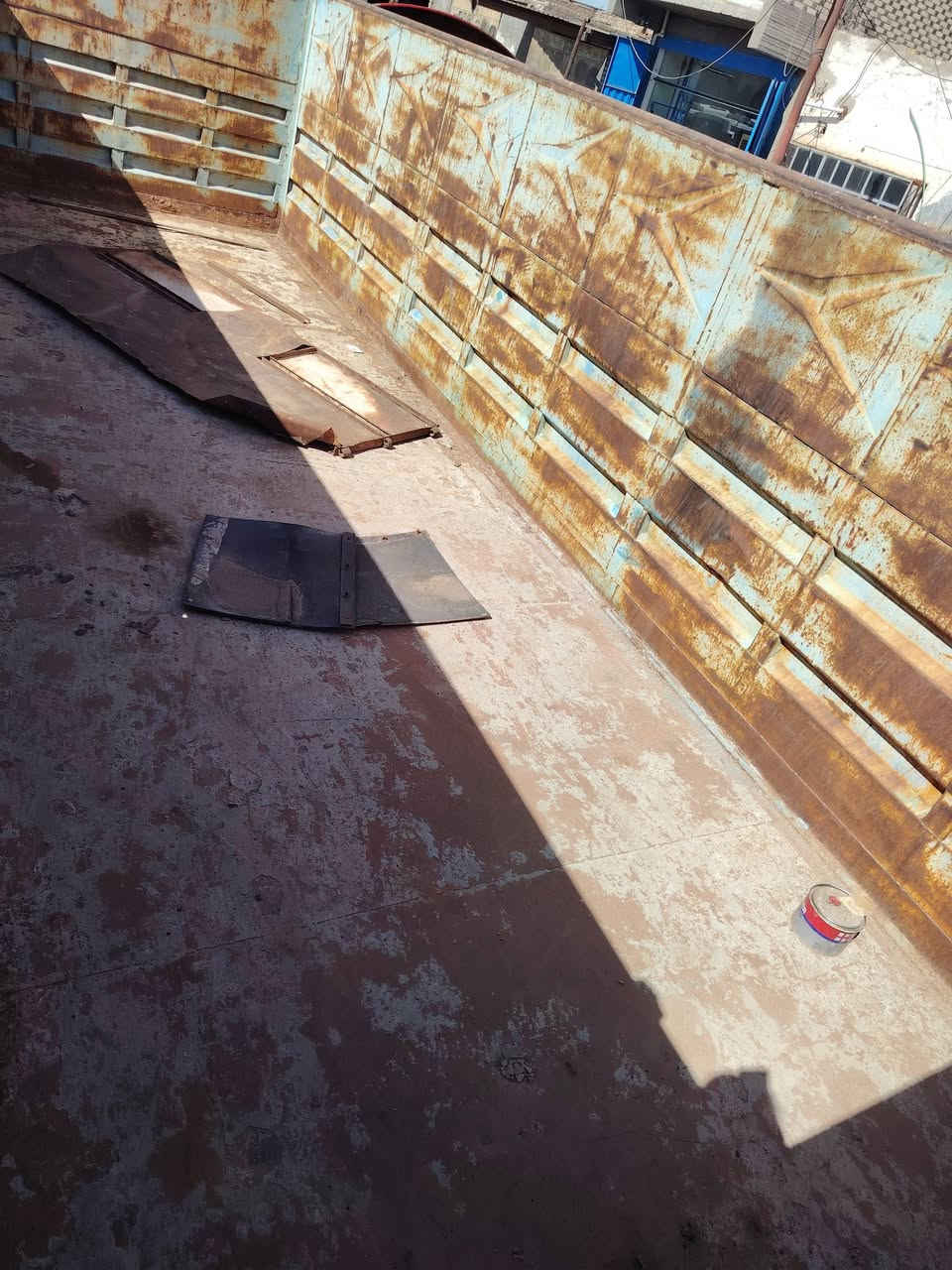 البيع مقطوره حداديه طول 7 وثلث ارتفاع 180 دناكير سويل صنيه 110 جديده  تخم تاير 24 جاهزه العمل مكان نجف الاستفسار الاتصال على الرقم *********** ***********
