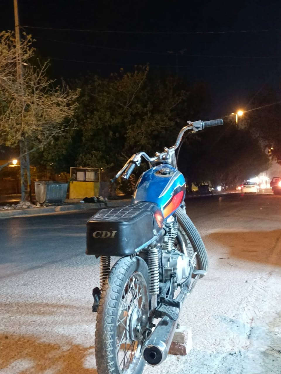 دراجه اربعه كير نضيفا وحلوه فقط عوزها تجفيت دراجه تمشي مابيها شي اوراق اصولي للستفسار تصل على رقم *********** سعر 450وبيها مجال
