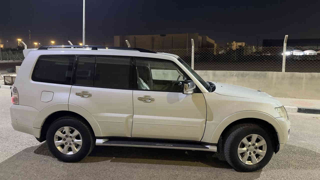 السلام عليكم
باجيرو 2015 رقم بغداد الدولي للبيع⭕️
 مكفولة كفالة عامه من الصبغ والبارد وموضح بالصورة السياره فول مواصفات حبتور ⭕️
كراسي 2 كهرباء الكراسي جلد نظيف جدا 
محرك 3500 نظيف السيارة ماشيه 155 الف ⭕️
السيارة باسمي تحويل أو وكالة بيع أو مراوس  
السعر 195 وبيها مجال ⭕️

للاتصال *********** فقط واتساب 

مكان السيارة النجف الاشرف
