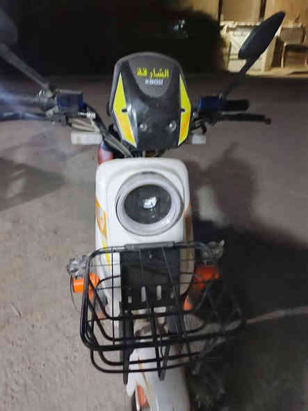 إسلام عليكم
🚲  للبيع دراجة شحن نوع X900 موديل 2026 🔋

الدراجة نظيفة جداً، بعدها بجيس الشركة وما ماشيه هواي.
طرق التشغيل: كارت – سويج – تشغيل عن بُعد – بصمة.🔥

الدبلات  والمحرك ما شاء الله كلهن جديد، والدراجة تخبل من النظافة.🔥

✅ جاهزة تفحص قدامك
✅ ما بيها أي عطل

السعر: (700 )🔥وبيها مجال 
الموقع: (الزعفرانيه )

للتواصل: (***********)
