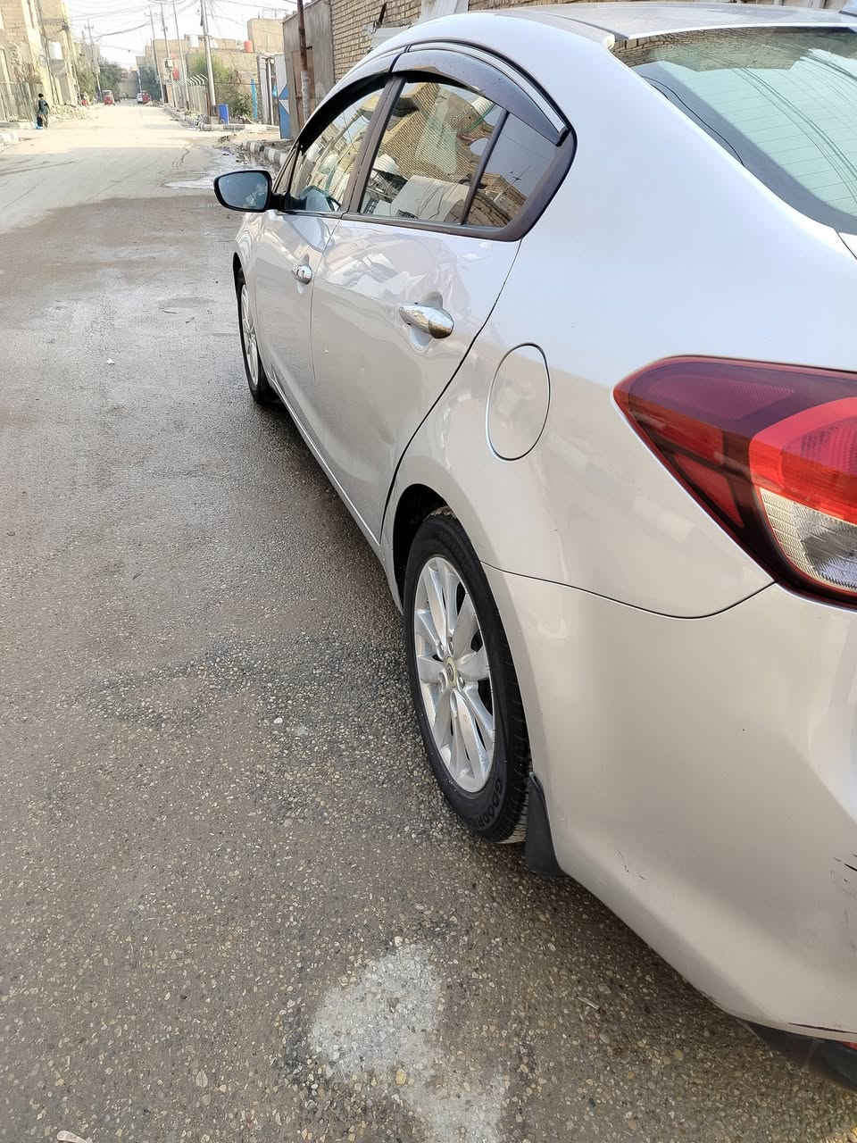 يا الله
كيا فورتي موديل 2018 

وارد امريكي محرك 2000 دوش 

حادث بنيد فقط

السيارة نص فوول شاشة كامرة نضام ايكو تحكمات ستيرن …

رقم وسنوية وهزة جدد  جددتهم باسمي رقم ذي قار الجديد 

صدر تايرات تبريد تدفئة كلشي جاهز السيارة جاهزة وكبل للشارع 

السع.ر 130 بيها مجال للشراي

العنوان ناصريه مركز

***********
