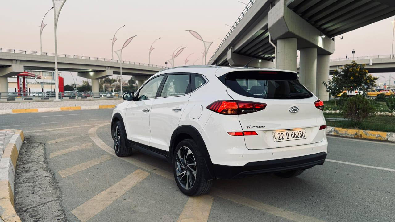 اللهم صلي على محمد وال محمد
السلام عليكم 
اقرا التفاصيل كامل وشوف الصور وراها خابرني تشلع عيوني سيارة 
السعر200 مجال بصيط
توسان 2020 خليجي  
 ماشيه  95 الف   محرك كير وضع شركه برغي مامفتوح 
مواصفات 1/1 
عدا بونراما
تشغيل بصمة 
بيبان بصمة  
مقاعد امامي كهرباي 
شاشة كبيرة 
شحن لاسلكي 
تبريد داخل جكمجه 
جكمجه ثلاجه
3وضعيات تشغيل 
ايكو/سبورت/نورمل 
قطعتين تبريد 
حساس امامي
حساس خلفي

تخم تاير جديد 
صدر امامي خلفي وضع شركه
5ويل 
السياره مكفولا من صبغ وتبديل حته الدعاميات 
مكان السيآره كركوك
اتصال ***********
