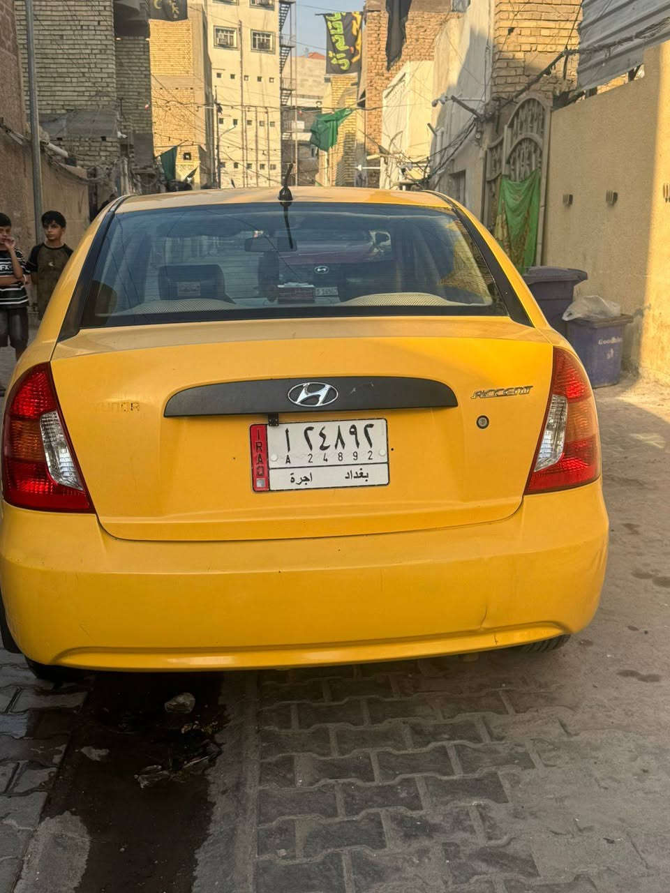 اكسنت 2009 خليجي للبيع بدون حادث بس طخات خفيفة تبريد شغال نضيفة داخل وخارج كير ومكينه رايدها ب 75$ للاستفسار عالرقم ‏‪***********‬‏
