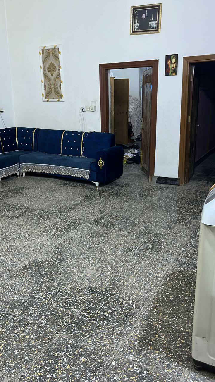 #عقارات_بابل الاستفسار *********** او خاص متوفر واتساب

#دار سكني للبيع طابو صرف مساحة 238 متر

#طابقين يحتوي على 4 غرف نوم + مطبخ + كليدور + استقبال + مجمع صحيات 

#العنوان حي العسكري خلف دائرة النفط
