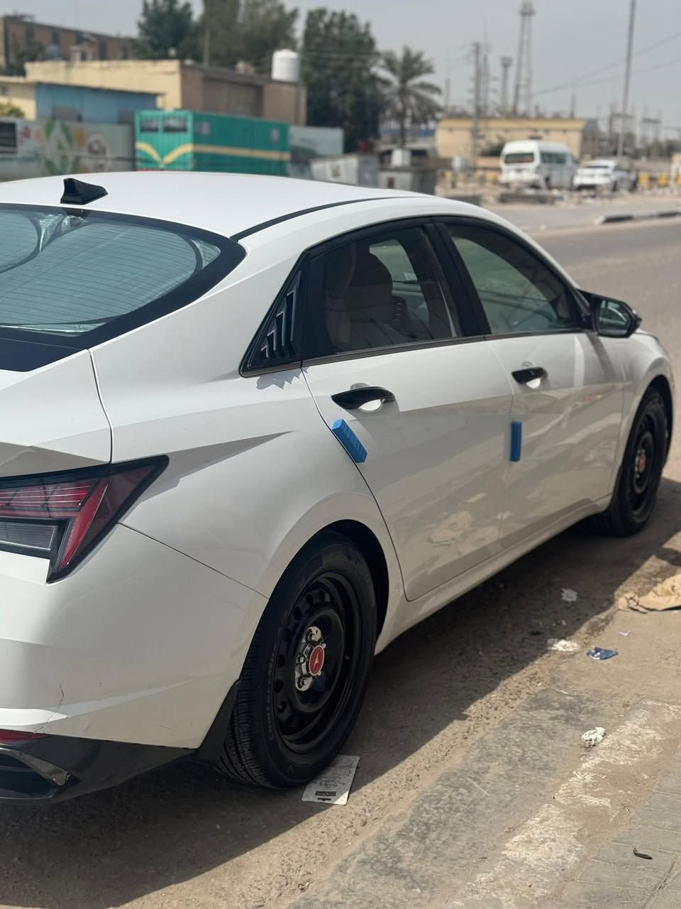 سلام عليكم 
النتره هونداي للبيع 
مديل 2023
السياره ماشيه زيرو 30 الف 
بيهه 3قطع بارد 
غير هذني كفاله 
من كير +تبريد+ومكينه
لسياره دكشن عالي
فول الفول ما عده الرادار المامي 
السعر155
***********
