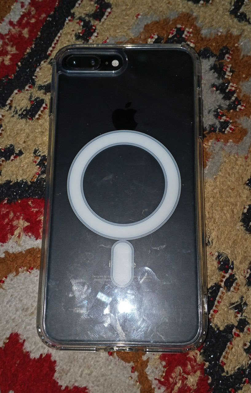 ً
iPhon 7 plus  
الموبايل كفاله من كلشي غير داخل صيانه كلشي ما مبدل بي بطاريه ٧٨ مامبدله شحنه يخبل كارتونه وياه 

السعر : 150 او مراوس بX 
كربلاء حي العامل
***********
