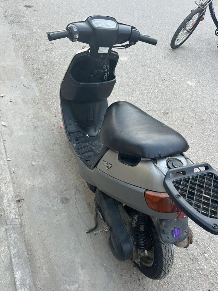 بتره للبيع ما مفتوحه شغاله سلف هندر كهربائيات كلها شغاله لايت اشاير عداد بانزين سرعه مكان ناصريه مركز 
***********
