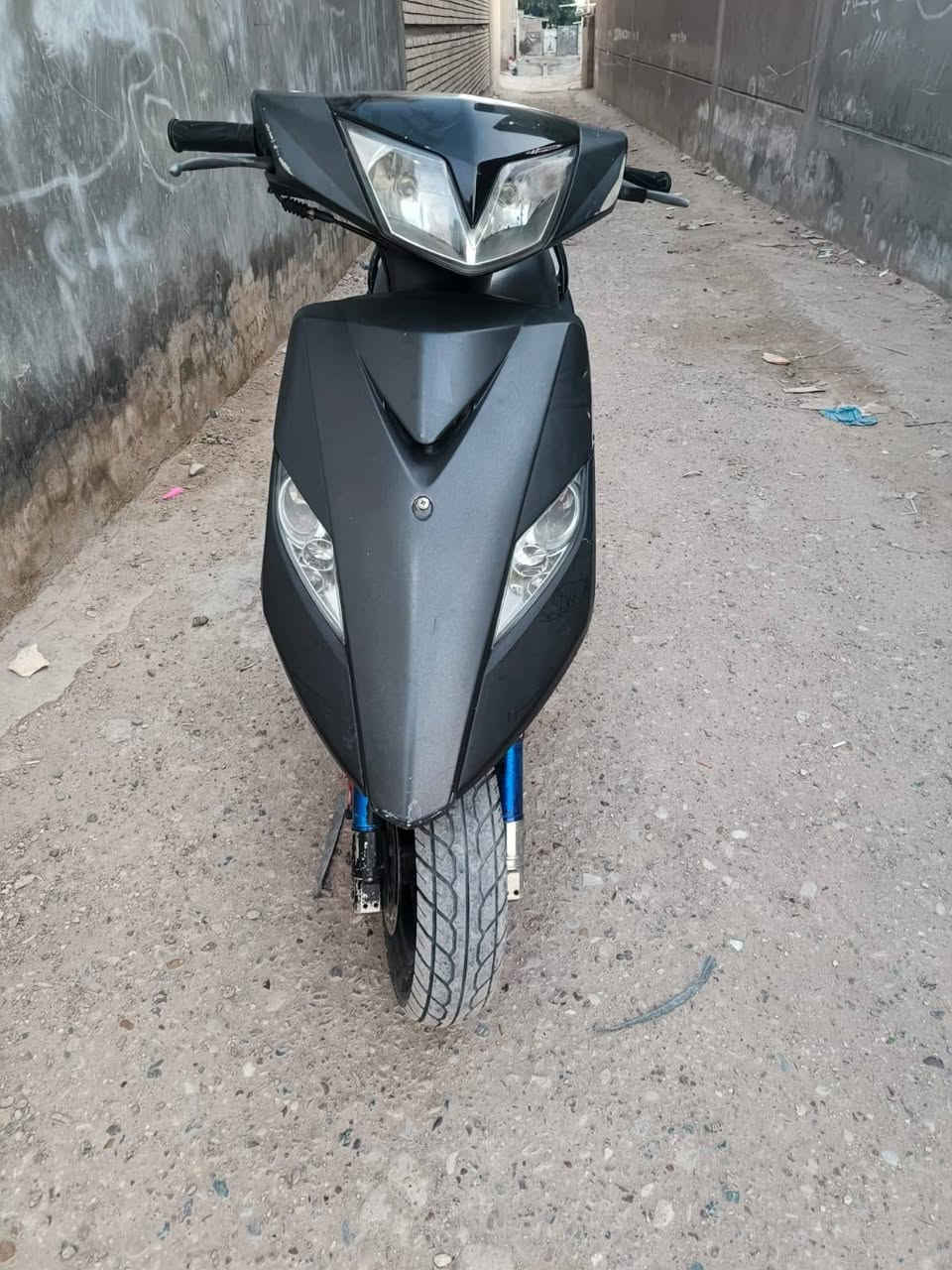 سلام عليكم دراجه للبيع كفاله عامه مكان بغداد لمامل الباويه لسعر 750(***********
