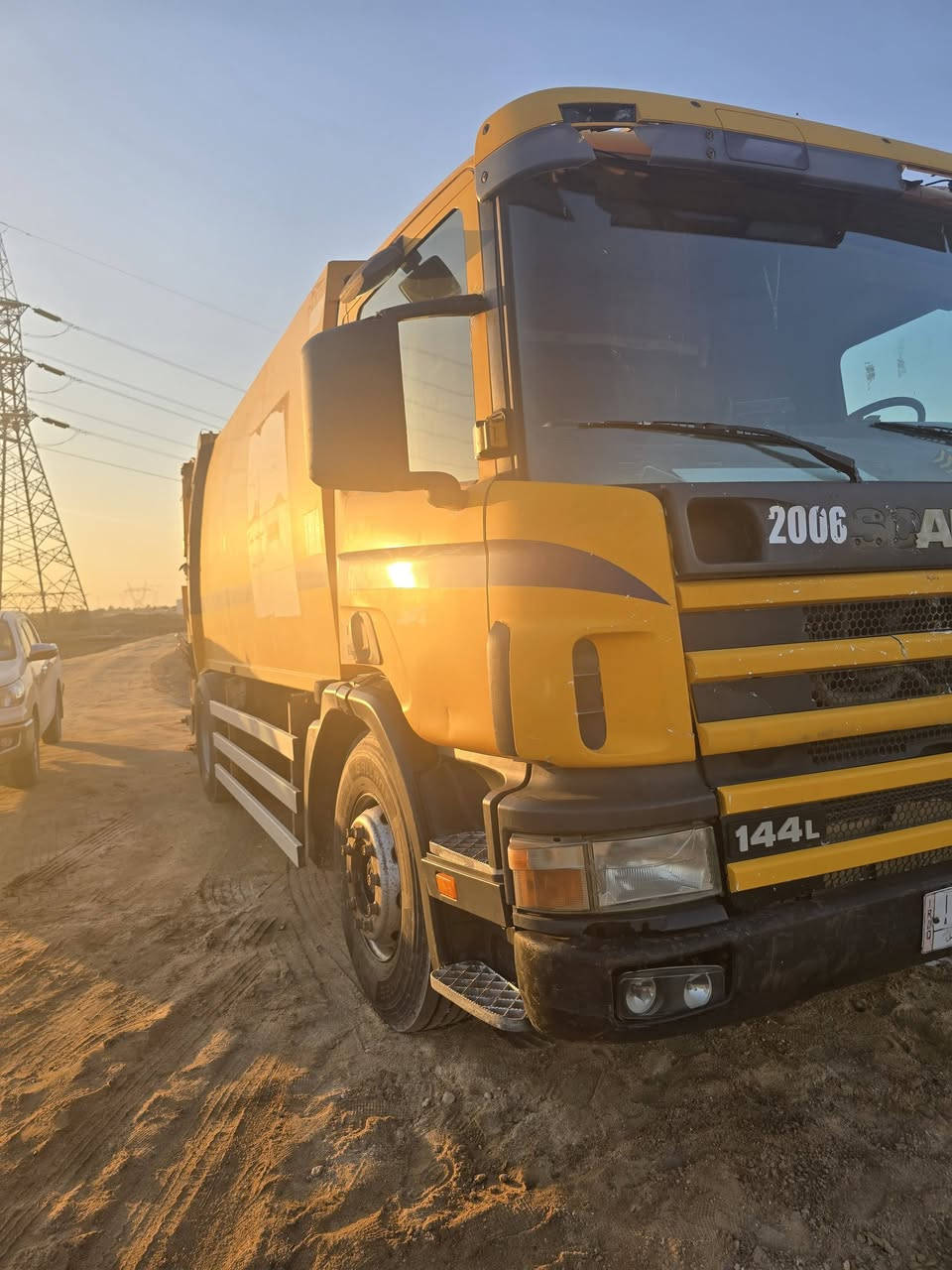 السلام عليكم كابسه 2002 بصره سياره حلوه جاهزه مكينه بم نوزل ستفار تصل ***********
