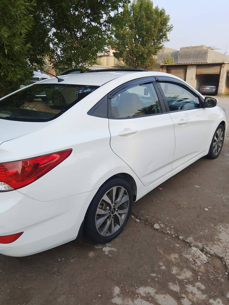 السلام عليكم
اكسنت موديل 2016 

محرك ١٦٠٠ مامفتوح كفاله عامه من كولشي

سياره جديده بمعنه الكلمه جديد ابيع

رقم بابل بسمي تحويل ثاني يوم 
مكان السياره بابل 

الاستفسار ع رقم ***********
***********
