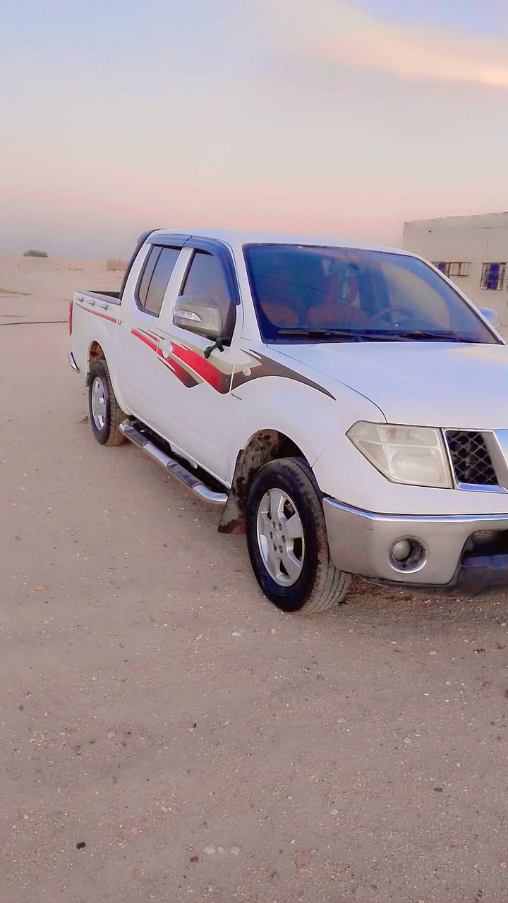 سلام عليكم للبيع نيفارا مديل2011محور ثنين ونص محرك جديد توني شادله كير عادي مكفوله  وكير ومحرك وشاصي بيه مكانات صبق رقمه دهوك سنويه الى 29تريد تحويل تريد وكاله السعر 85وبيه مجال مكاني البصره زبير ***********
