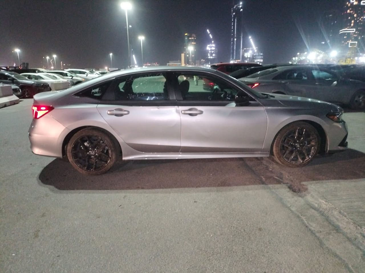 سيفيك موديل ٢٠٢٥ 
فول مواصفات سبورت عدا بانوراما 
محرك ٢٠٠٠ دوش 
ماشية ٨٠٠٠ 
تصليح درجة اولى 
بارد جاملغ خلفي - صبغ باب سكن -صبغ جاملغ امامي - بنيد بارد 
بدون شواصي وبدون لغد 
ايرباك راجع سستم كامل
رقم سليمانية 
السعر 148
للتواصل ***********
