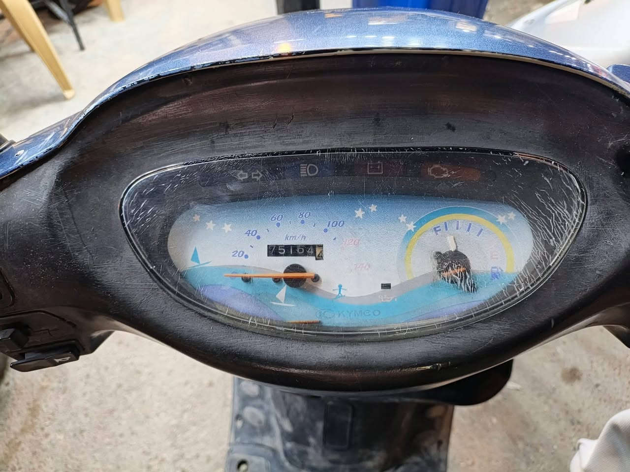 للبيع كامكو نكره سلف محرك ناعم كفرات ختم واحد دراجه بلاديه كهربايات شغاله السعر 475وبيها مجال العنوان الاعظميه شراي يتصل ***********
