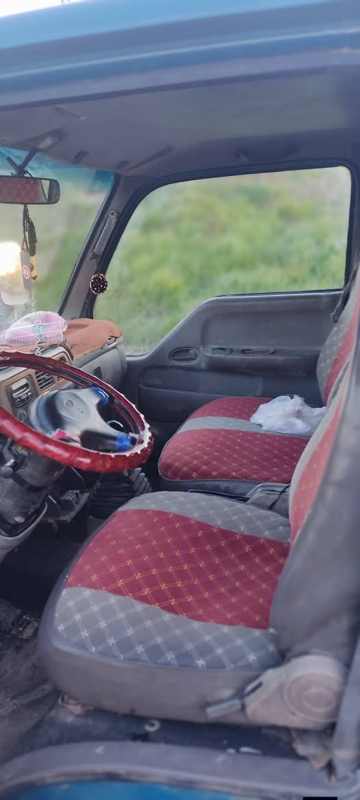 کیا دوته نی مۆدیل ٢٠٠٠
مه کینه ی که میک بوخاری هه یه 
سه نه وی جنوبی له گه له  
٦ تایه تازه 
کاره بای مه زبوت 
هه یکه لی زۆر جوان 
سعری ٣٨ معامله 
شوین سلیمانی
***********
*********** السليمانية, العراق
