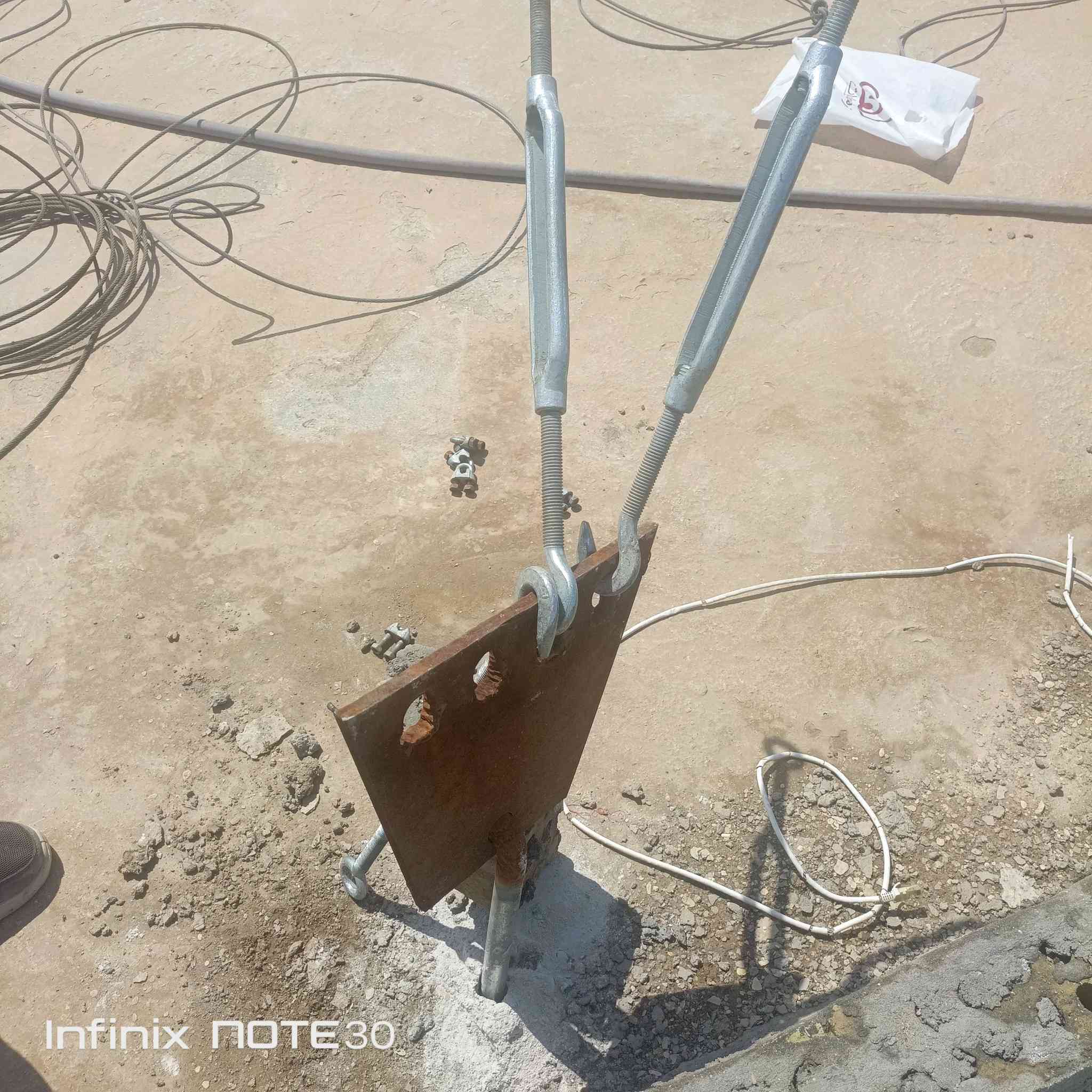 سلام عليكم 
تم نصب برج 18متر في يسفية 
يوجد كادر فتح ونقل وشد وصيانه ابراج 
***********
‏‪***********‬‏
يوجد واتساب
