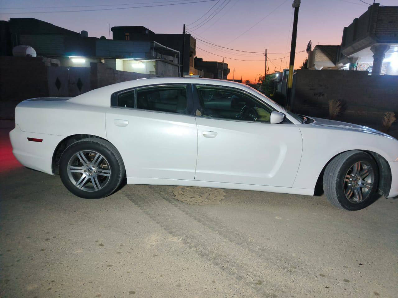 السلام عليكم
بيع فقط
*جارجر 2014
فول موصفات1/1 بصمه ما عده الفتحه 
*لون ابيض
*رقم ارييل شرط تحويل
♧بصمه + تشغيل عن بعد
♧شاشه كبيره
♧داخل اسود 
♧كشنات كهرباء+تدفئه+ تبريد
♧مكينه3600
♧كير مكينه مكغولات
♧حداديه جديده 
والسياره احلي من الصور
♧♧ملاحظه 
سيارة جملغ خلفي بدون دواخل
♕ مكينه وگير واكسل شرط
مكفوله 
♕شرط التحويل 
♕للاستفسار الاتصال ع الرقم
***********
♕مكان السياره واسط الصويره
.. رجاءً الى مو شراي لايعلق ولا يتصل
