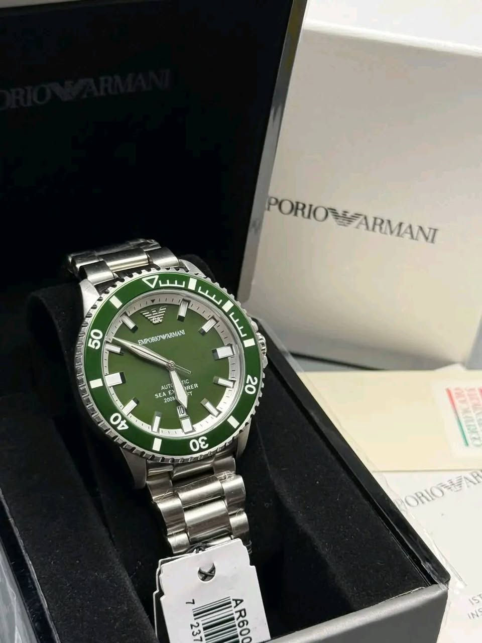 متوفر 

ساعة غوص من 

امبريو ارماني 
دايفر 200 متر
لامنوس مينه وارقام
طوق دوار
اوتوماتيك قفل بحري 
ستانلس ستيل بالكامل 
قطر 43
كاملة المرفقات 

.


**إذا كنت صاحب هذا الإعلان وتريد حذفه لأي سبب، رجاءا أرسل رسالة إلى الدعم الفني**